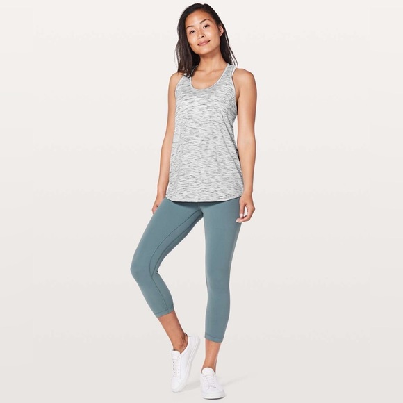 Lululemon Essential Tank in Tiger Space Dye Black White - Size 6 - Picture 2 of 9